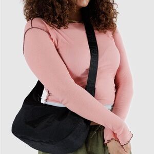 [SOLD] EUC BAGGU Black Medium Crescent Crossbody Sling Bag